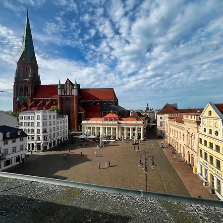 Nr 3 Lichtdurchflutetes Apartment Am Historischen Marktplatz 66 Qm #Cosiness Company 23 Schwerin  Eksteriør billede